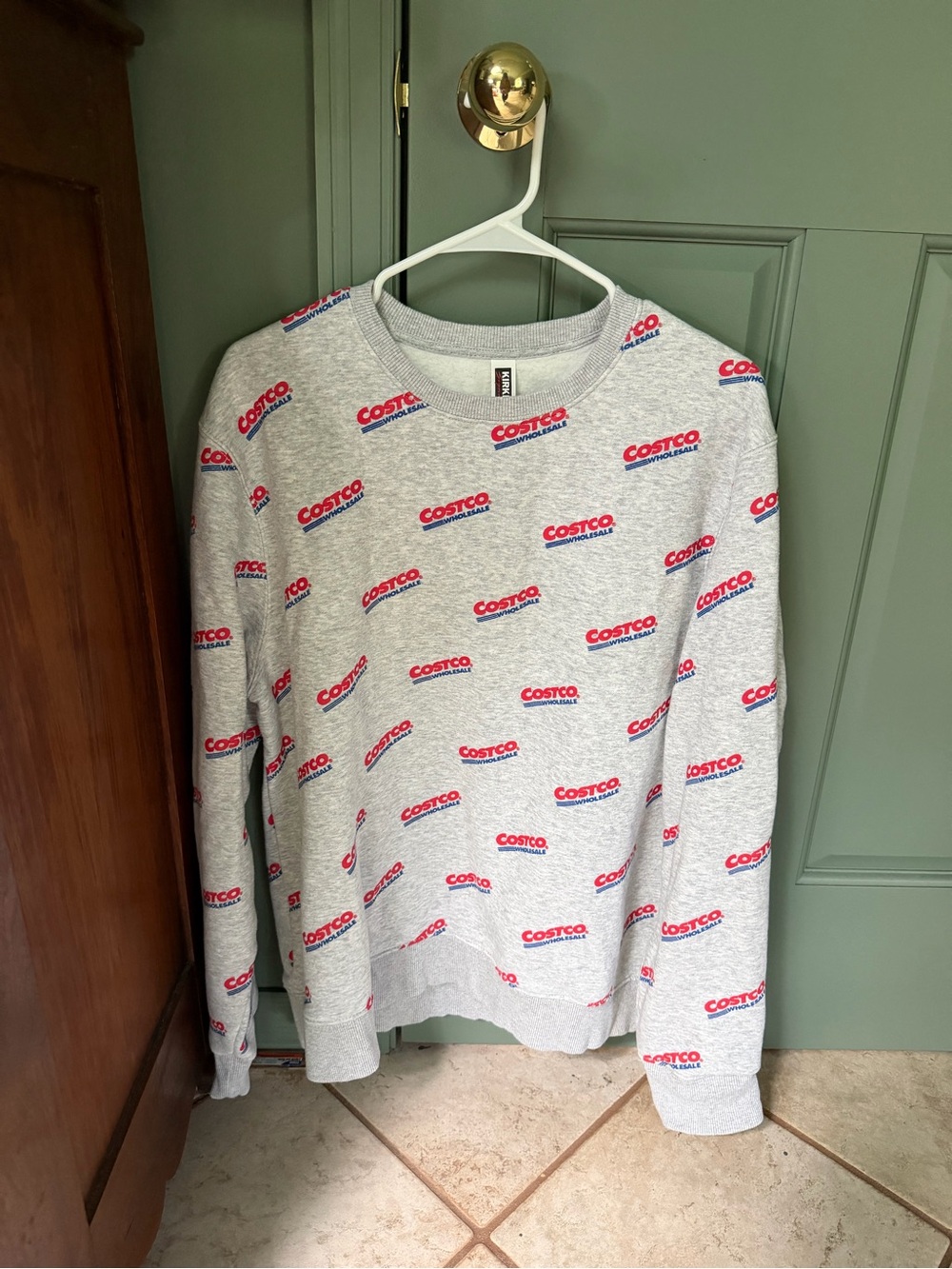 Unisex Costco Graphic Crewneck Sweatshirt (Men’s L, Women’s XL)